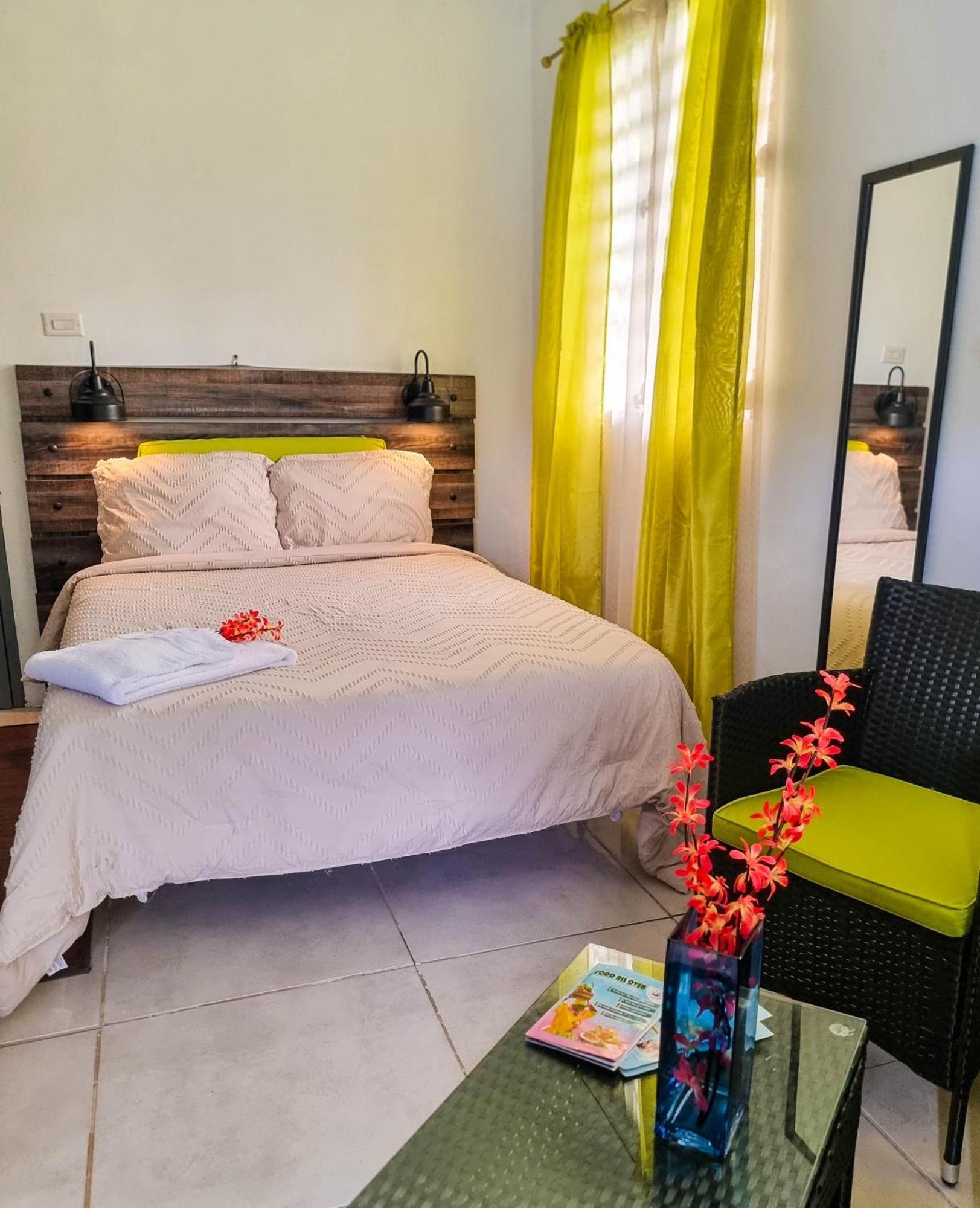 Cattleya Flor Hotel Oranjestad  Eksteriør bilde